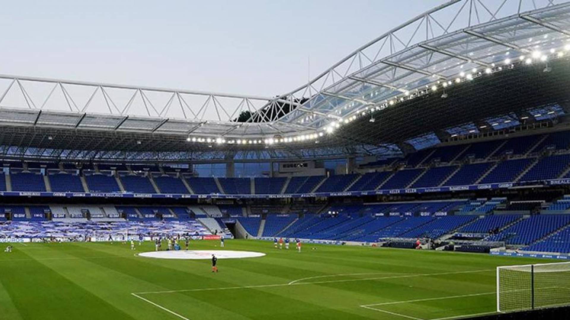 رابطة "لا ليغا" تعد لاحتمال عودة الجماهير