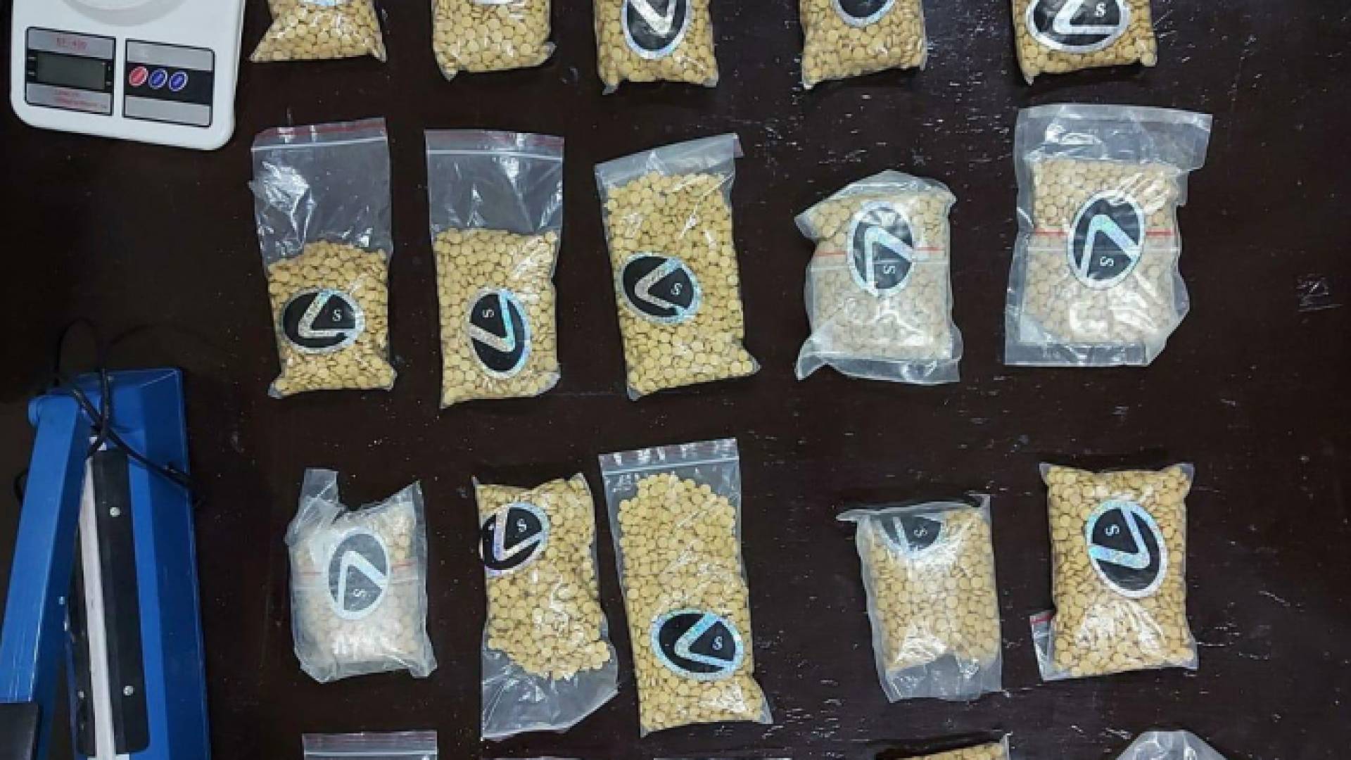 ضبط 400 الف حبة مخدرة بحوزة شخصين خططا لتهريبها خارج الأردن