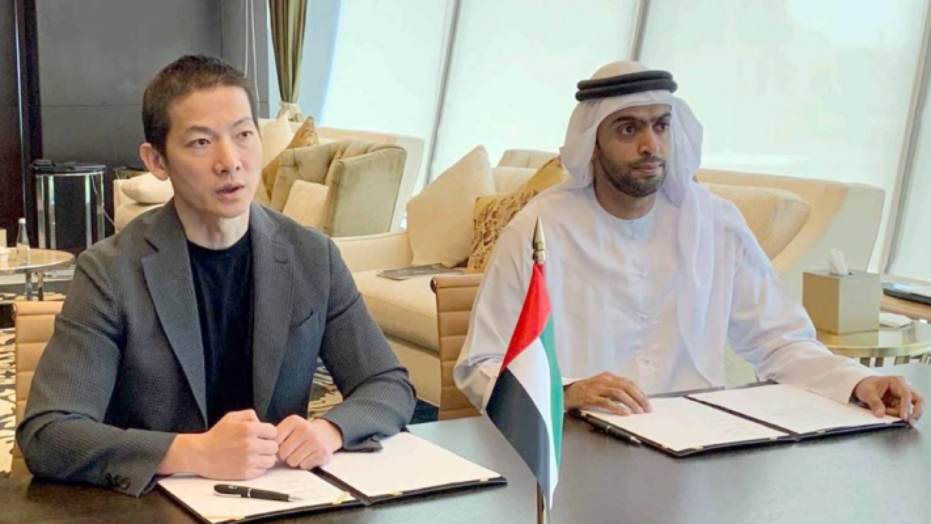 من توقيع الاتفاقية