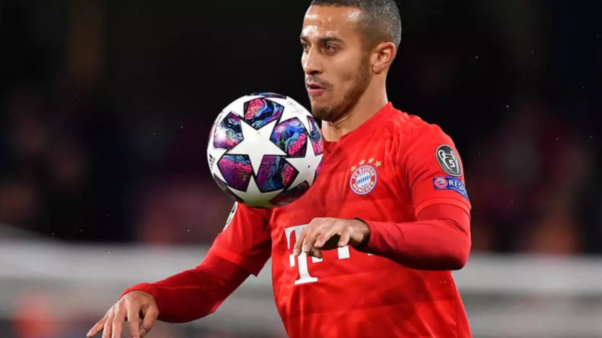 بايرن يفتح باب رحيل ألكانتارا لكن دون تواصل مع ليفربول