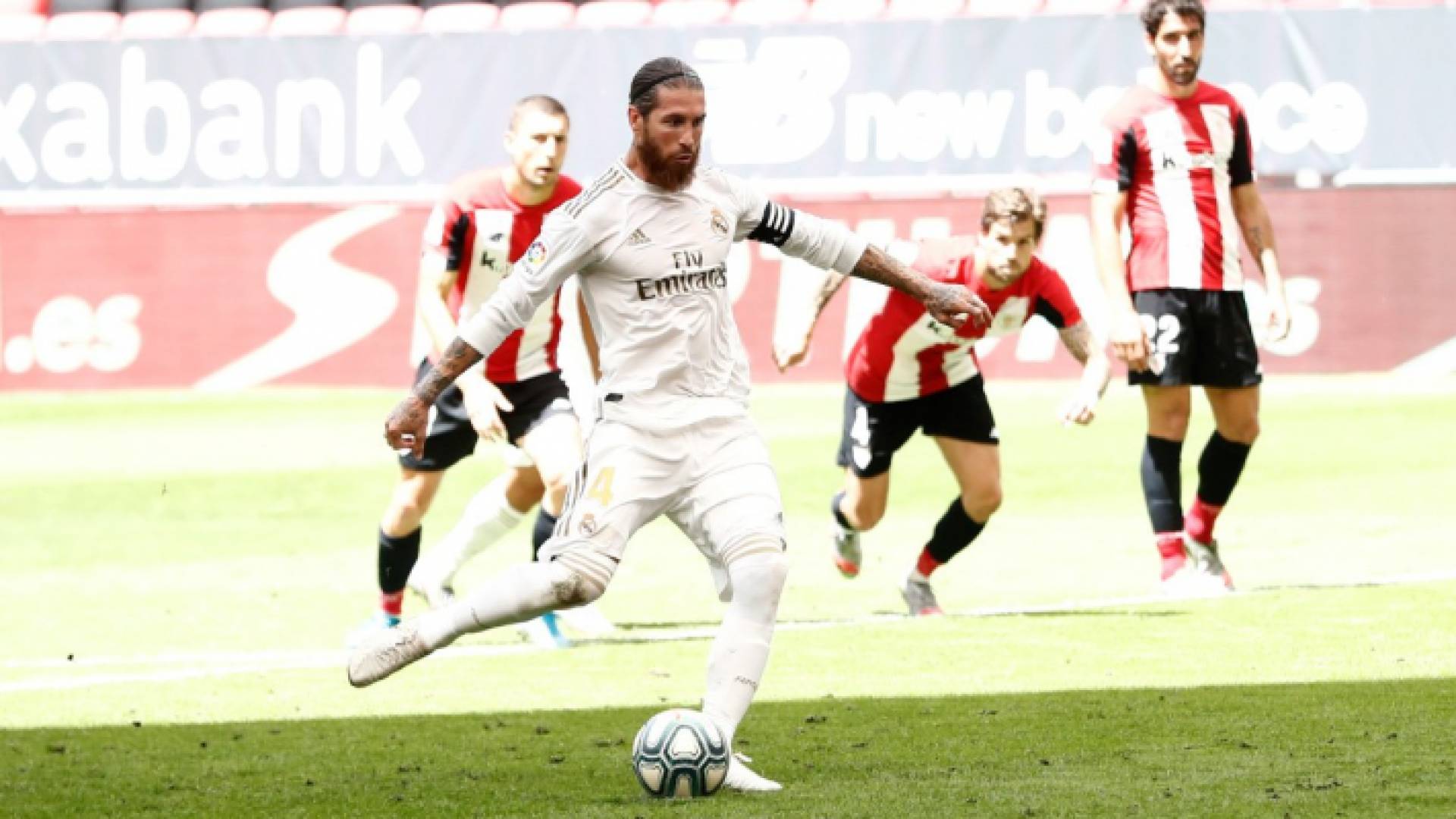 ريال مدريد يتفوق على بيلباو ويقترب من التتويج بالدوري الإسباني