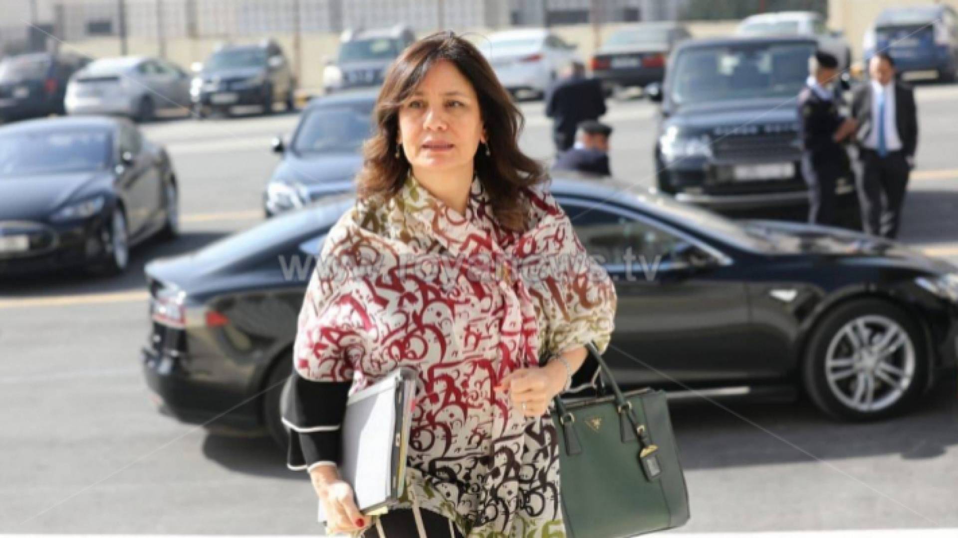 وزيرة الطاقة والثروة المعدنية هالة زواتي