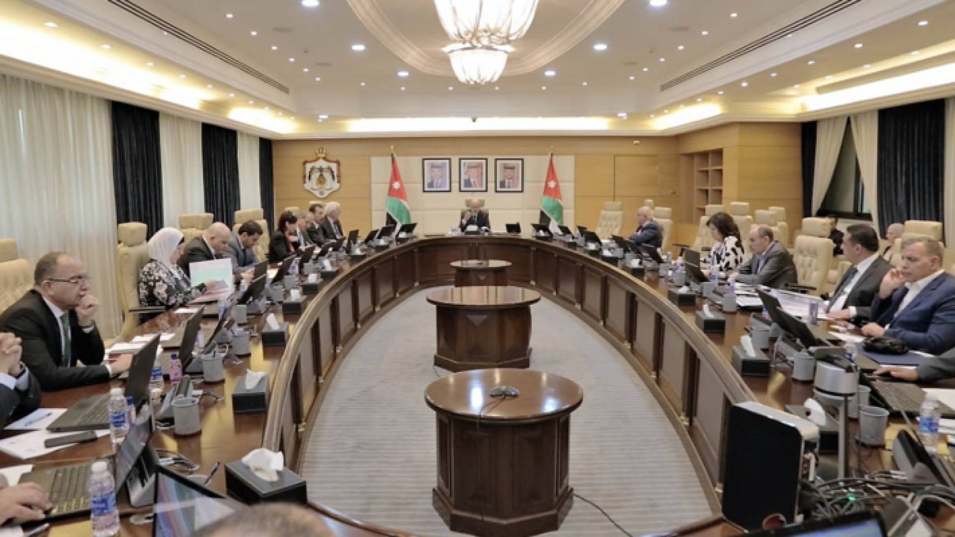 مجلس الوزراء