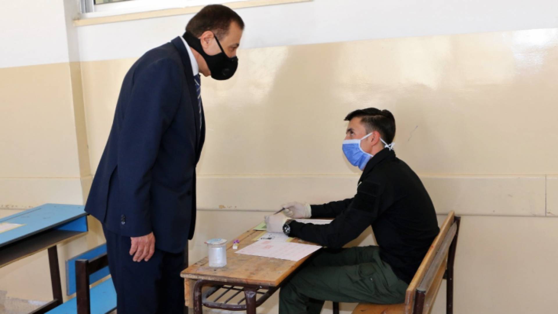 وزير التربية يتفقد سير امتحان التوجيهي في محافظة معان