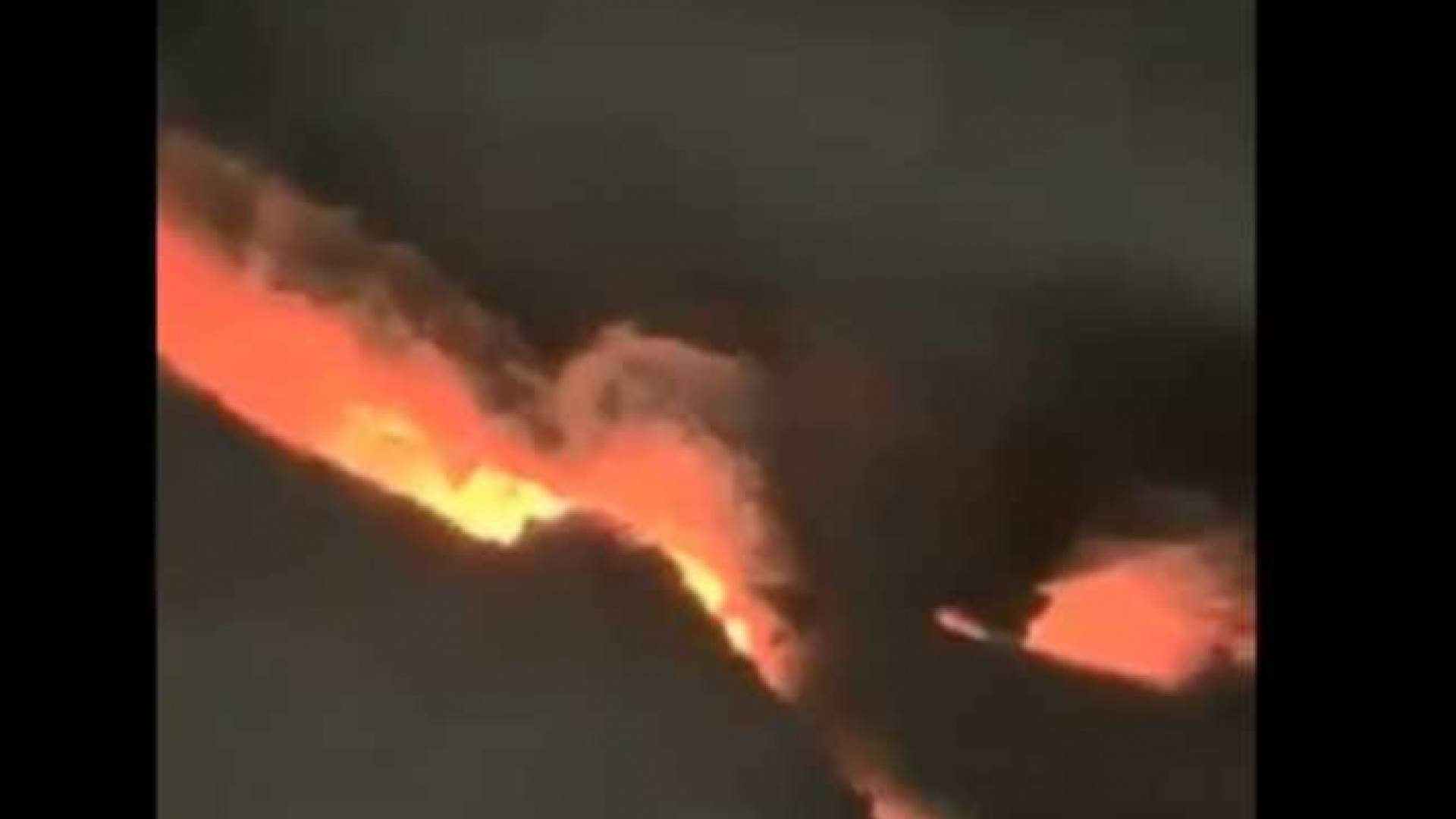 نيران تخرج من جوف الأرض في العراق