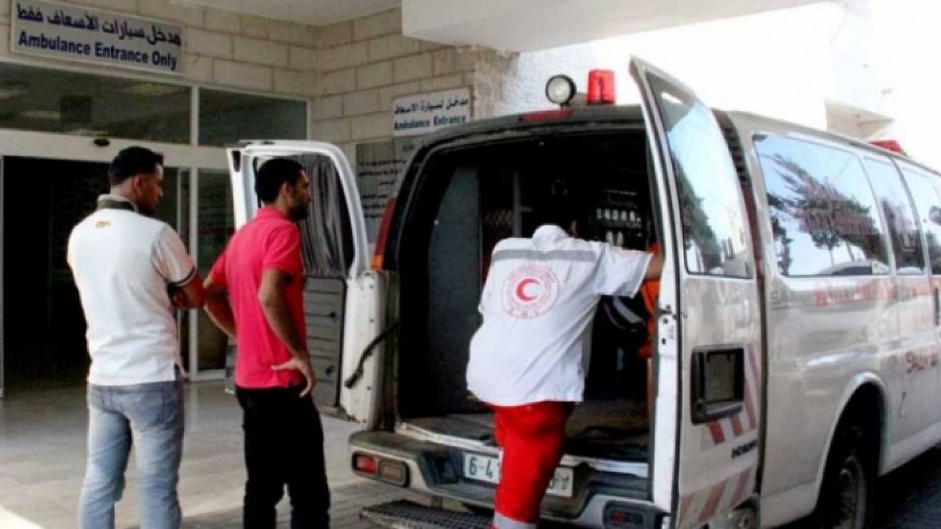 مصرع طفلة فلسطينية "عام ونصف" بحادث دهس من قبل والدها