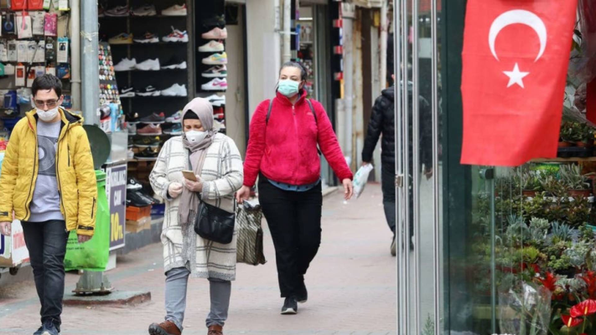 18 وفاة و928 إصابة جديدة بكورونا في تركيا