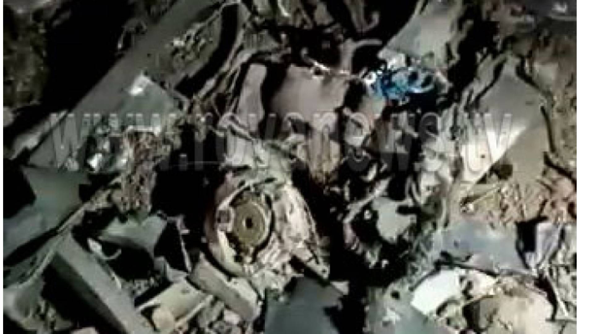 عدسة رؤيا ترصد بقايا القذيفة التي سقطت في اربد مساء الاثنين