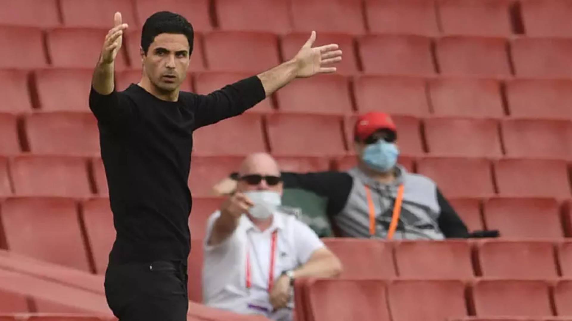 مدرب ارسنال الاسباني ميكل ارتيتا في لقطة له خلال مباراة فريقه ضد واتفورد في الدوري الانكليزي