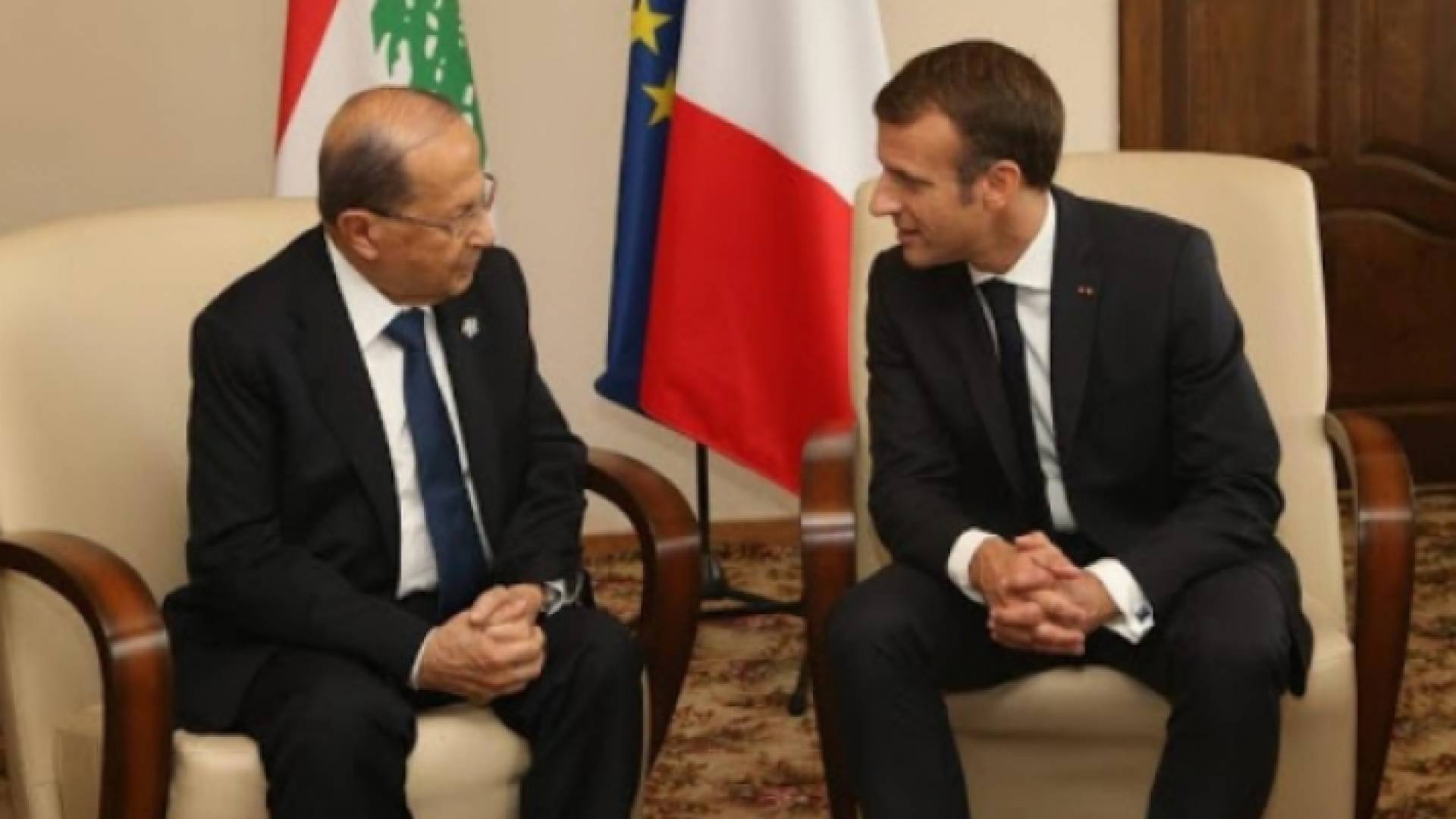 الرئيس الفرنسي ونظيره اللبناني في لقاء سابق - ارشيفية