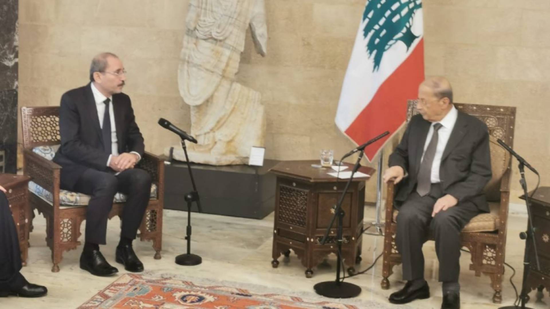 الصفدي يصل بيروت ويؤكد وقوف الأردن بالمطلق إلى جانب لبنان