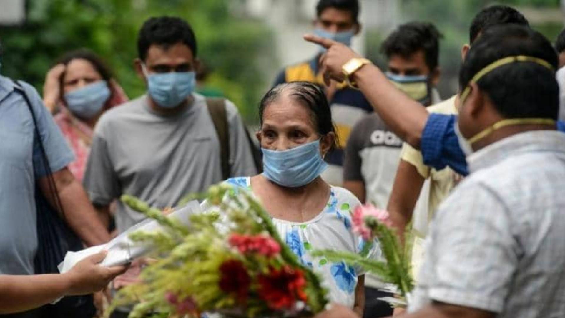 مع تسجيل 900 وفاة جديدة خلال 24 ساعة