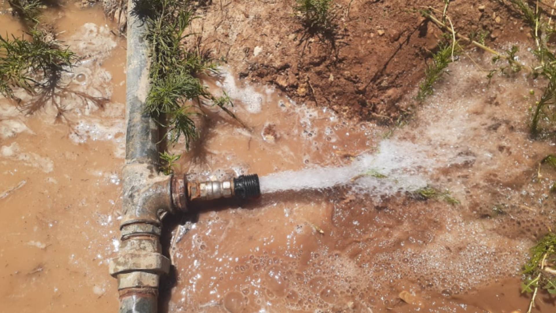 اعتداء على المياه