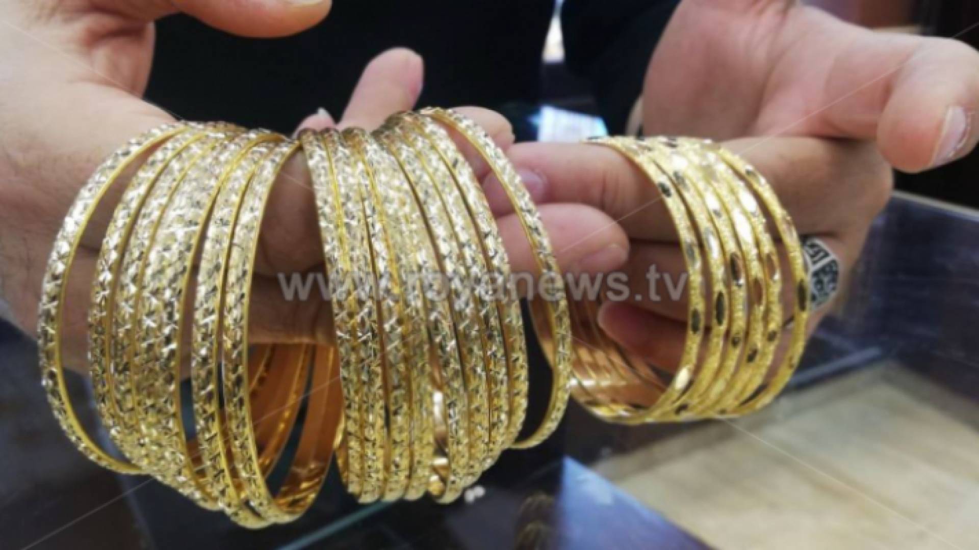 39.1 دينار سعر غرام الذهب عيار 21 محليا