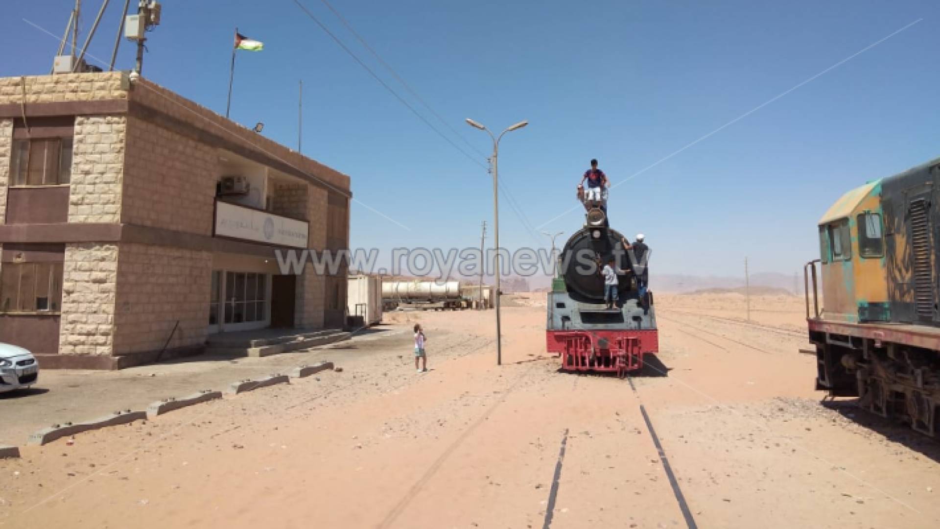 بسبب الحظر في عمان والزرقاء.. ارتفاع غير مسبوق على المخيمات في وادي رم