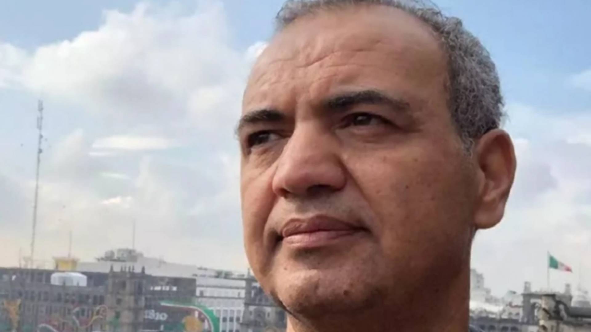 رسام الكاريكاتير عماد حجاج