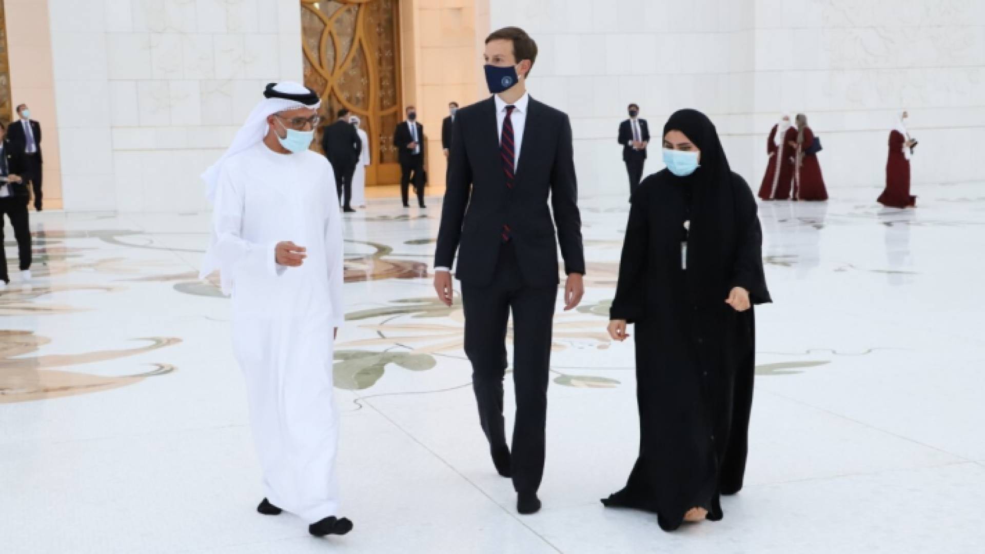 كوشنر يزور جامع الشيخ زايد الكبير