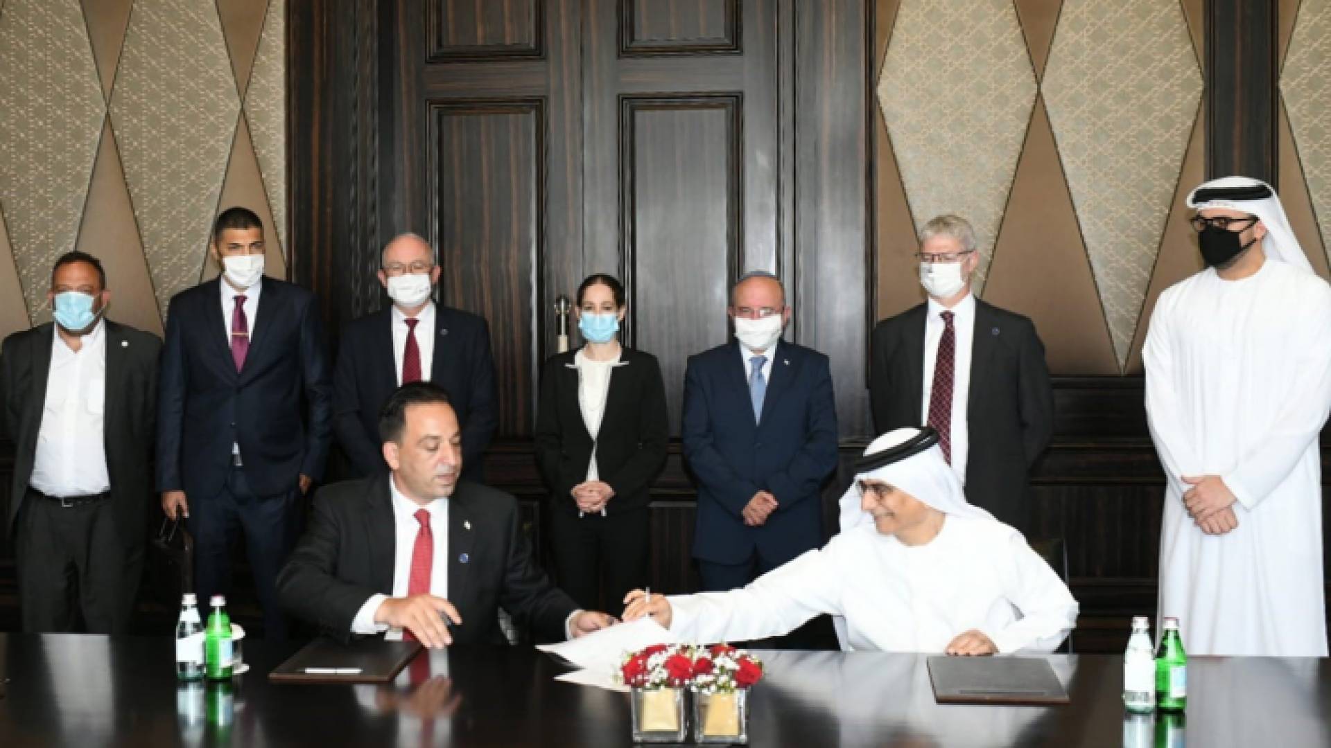 من حفل التوقيع