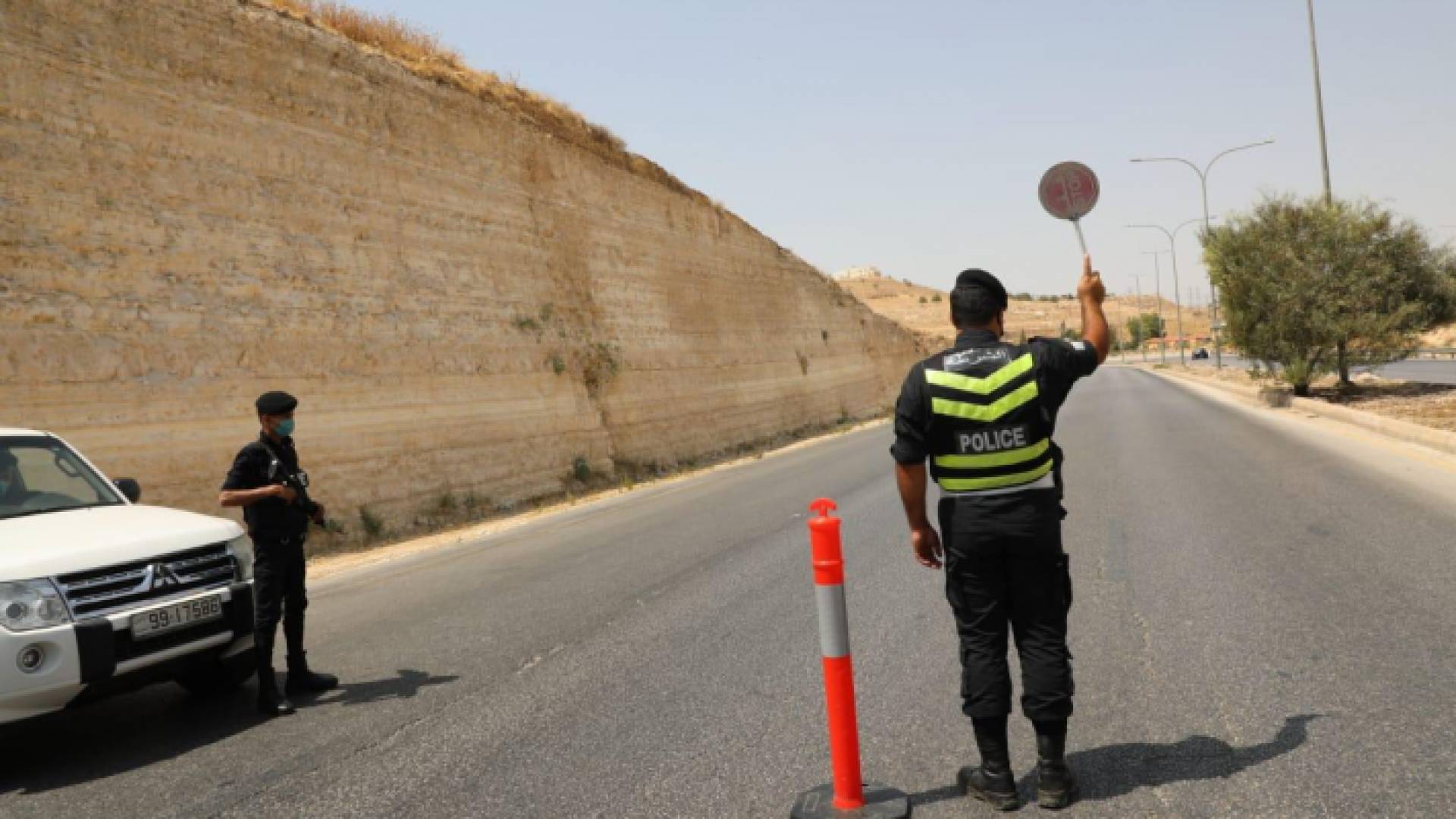 وسط تعاون والتزام من المواطنين