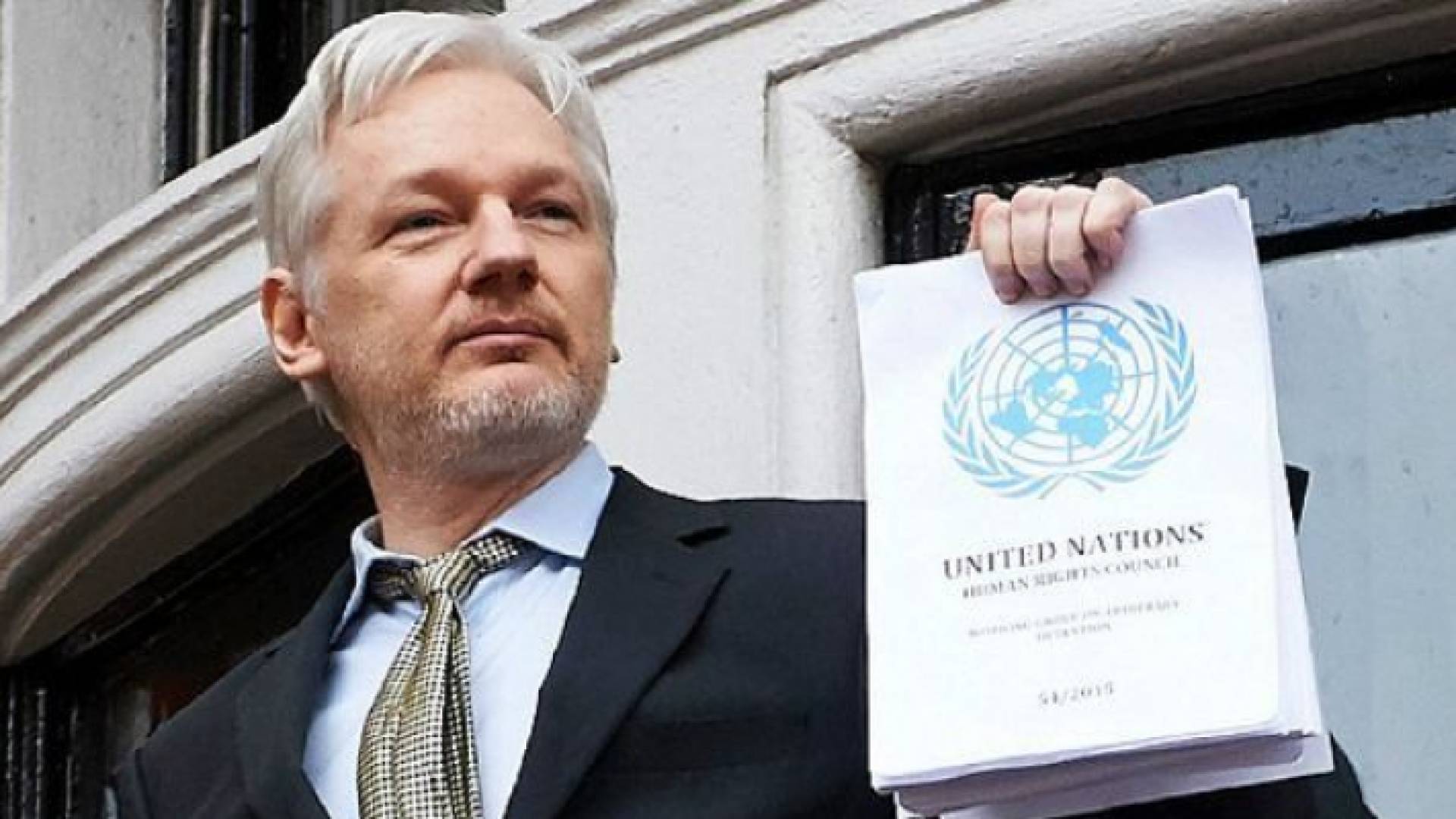 مؤسس ويكيليكس جوليان أسانج