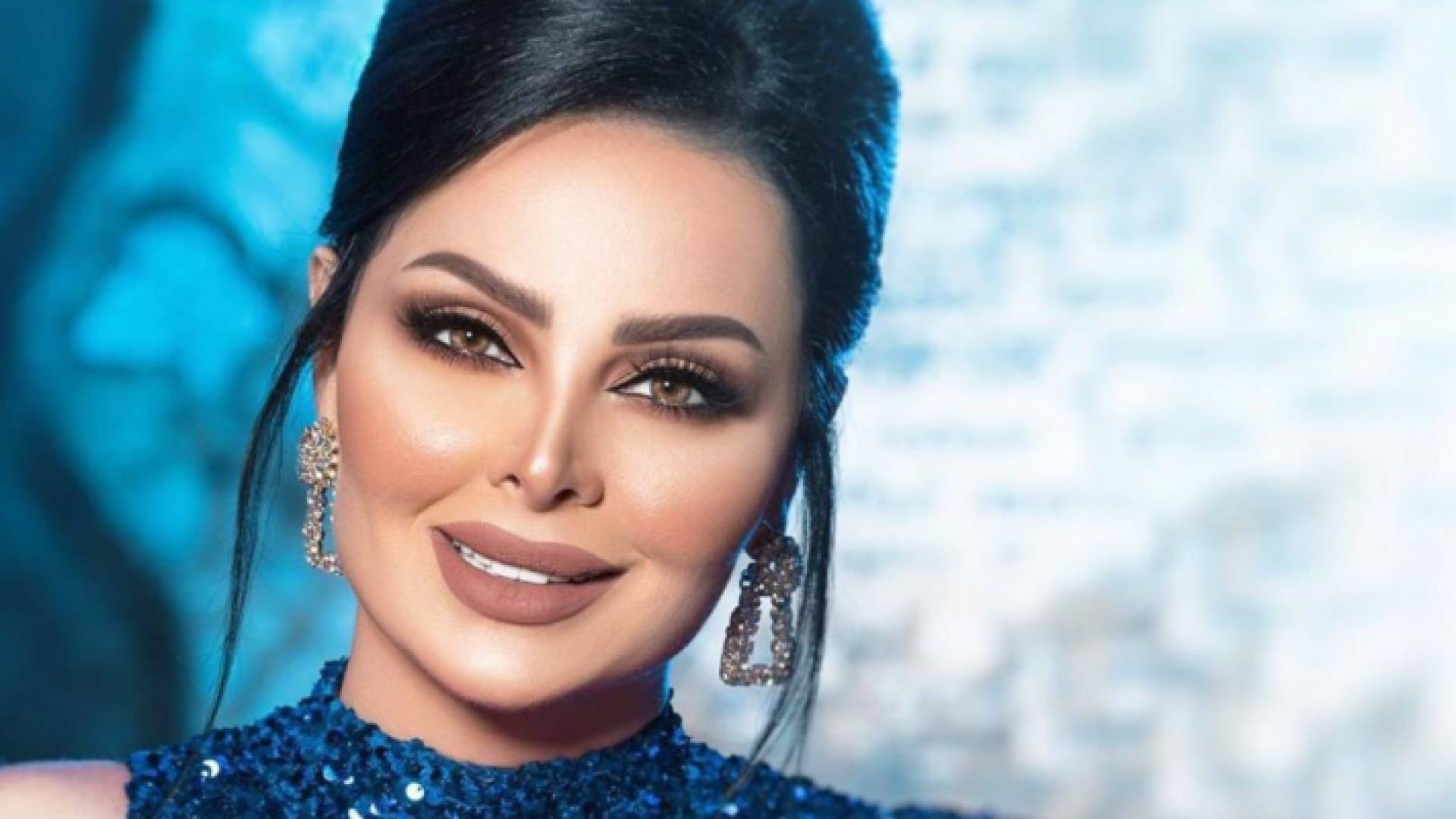 الفنانة ديانا كرزون