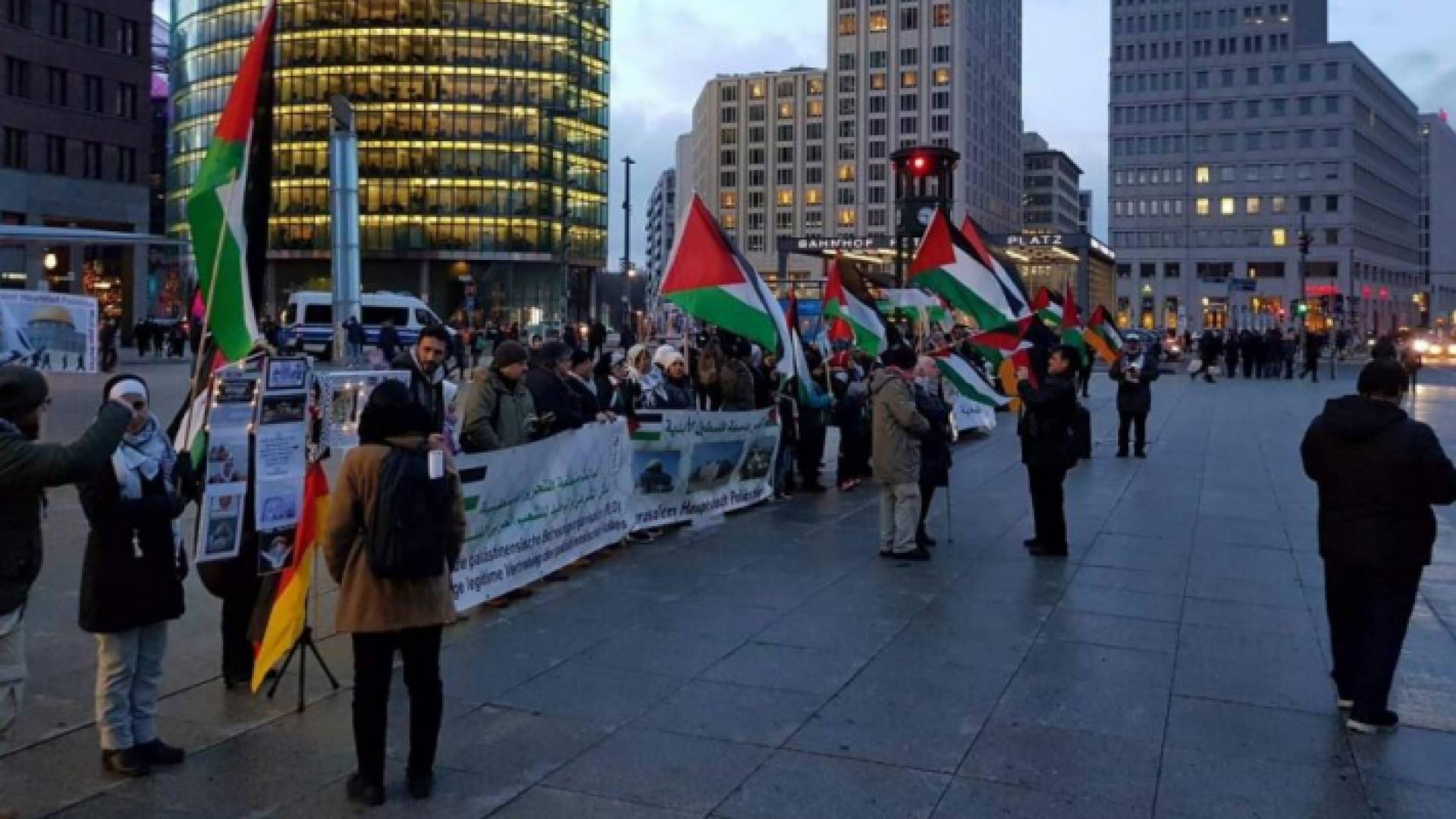 فعاليات احتجاجية في مدن أمريكية ضد توقيع الاتفاق الإماراتي مع الاحتلال