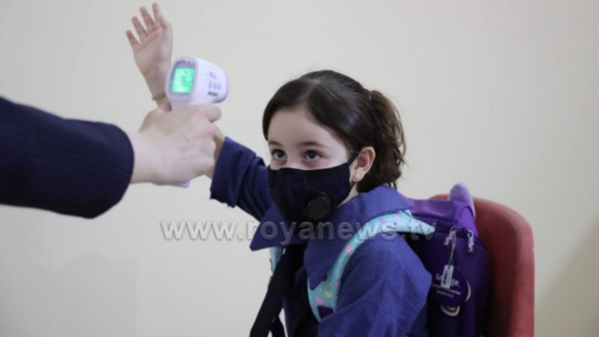 طالبة مدرسة