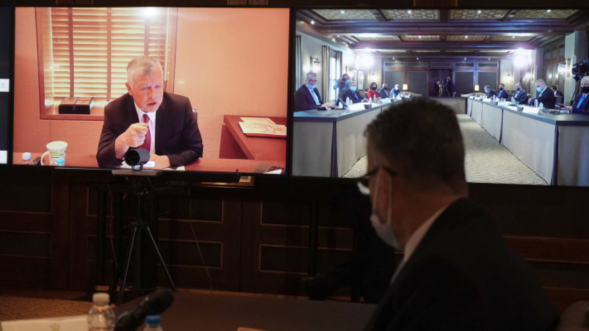 الملك يشدد على أهمية سيادة القانون ومحاسبة من يخالف القوانين والإجراءات