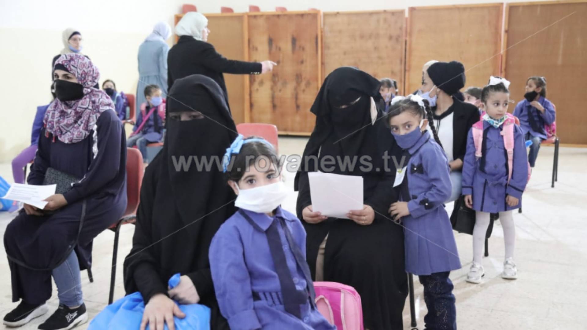 الانتقال الى التعليم عن بعد في كافة مدارس المملكة باستثناء الصفوف الاولى والتوجيهي