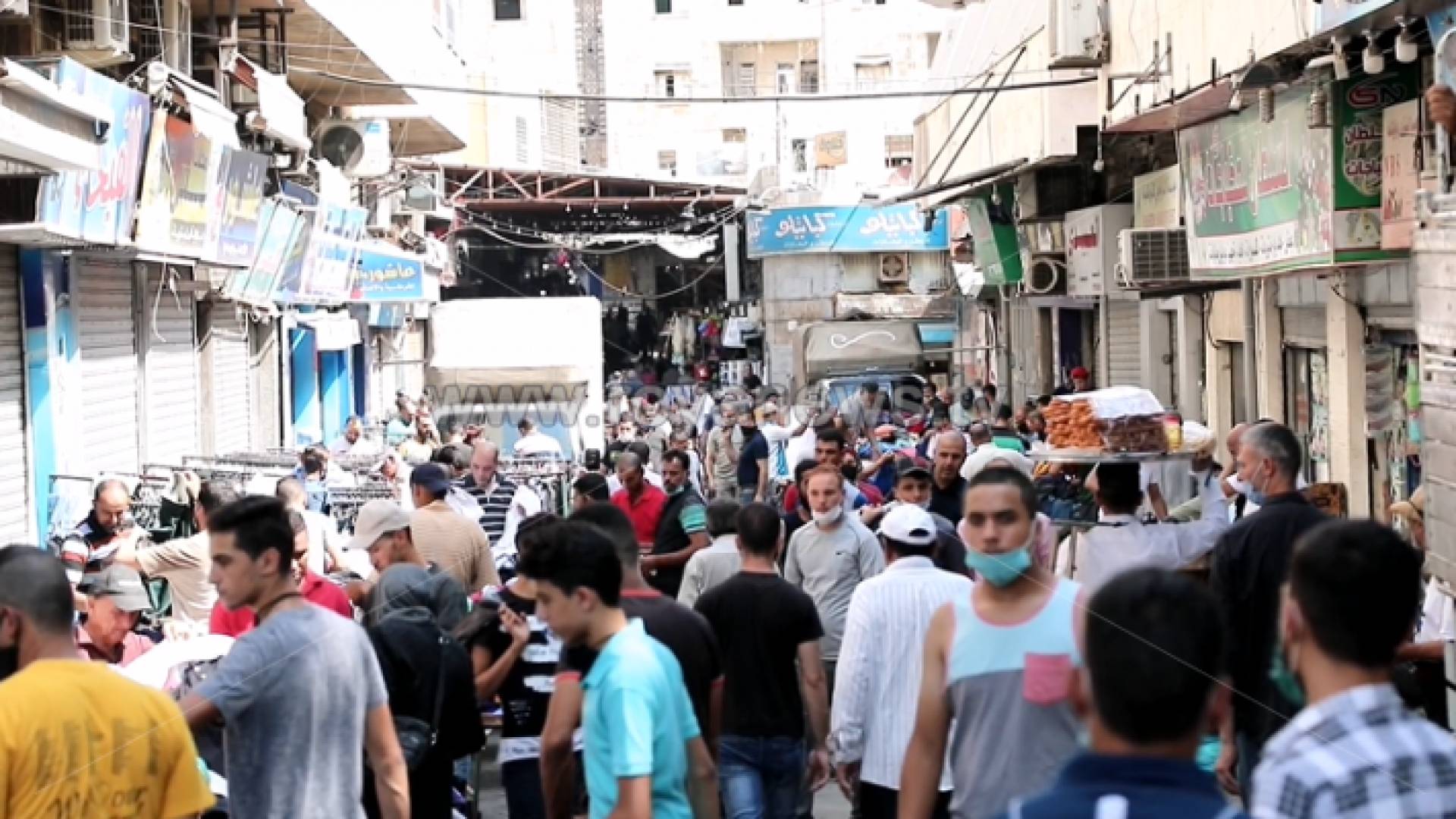 رؤيا ترصد تجاوزات وعدم الإلتزام بإجراءات السلامة في منطقة وسط البلد بعمان