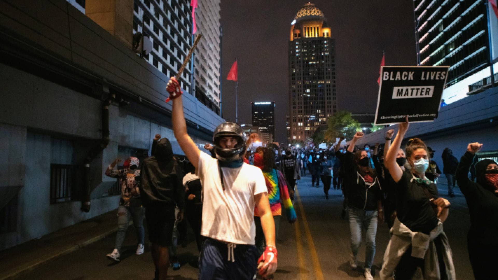 احتجاجات واسعة ضد ممارسات العنصرية في أمريكا