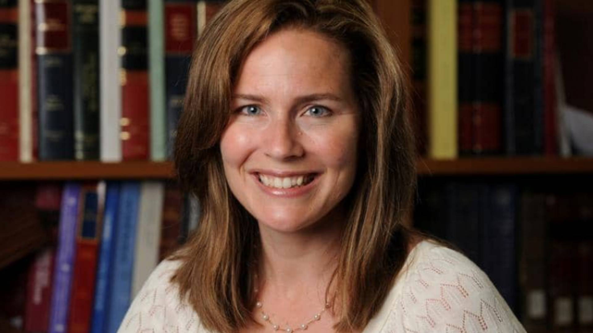 إيمي كوني باريت