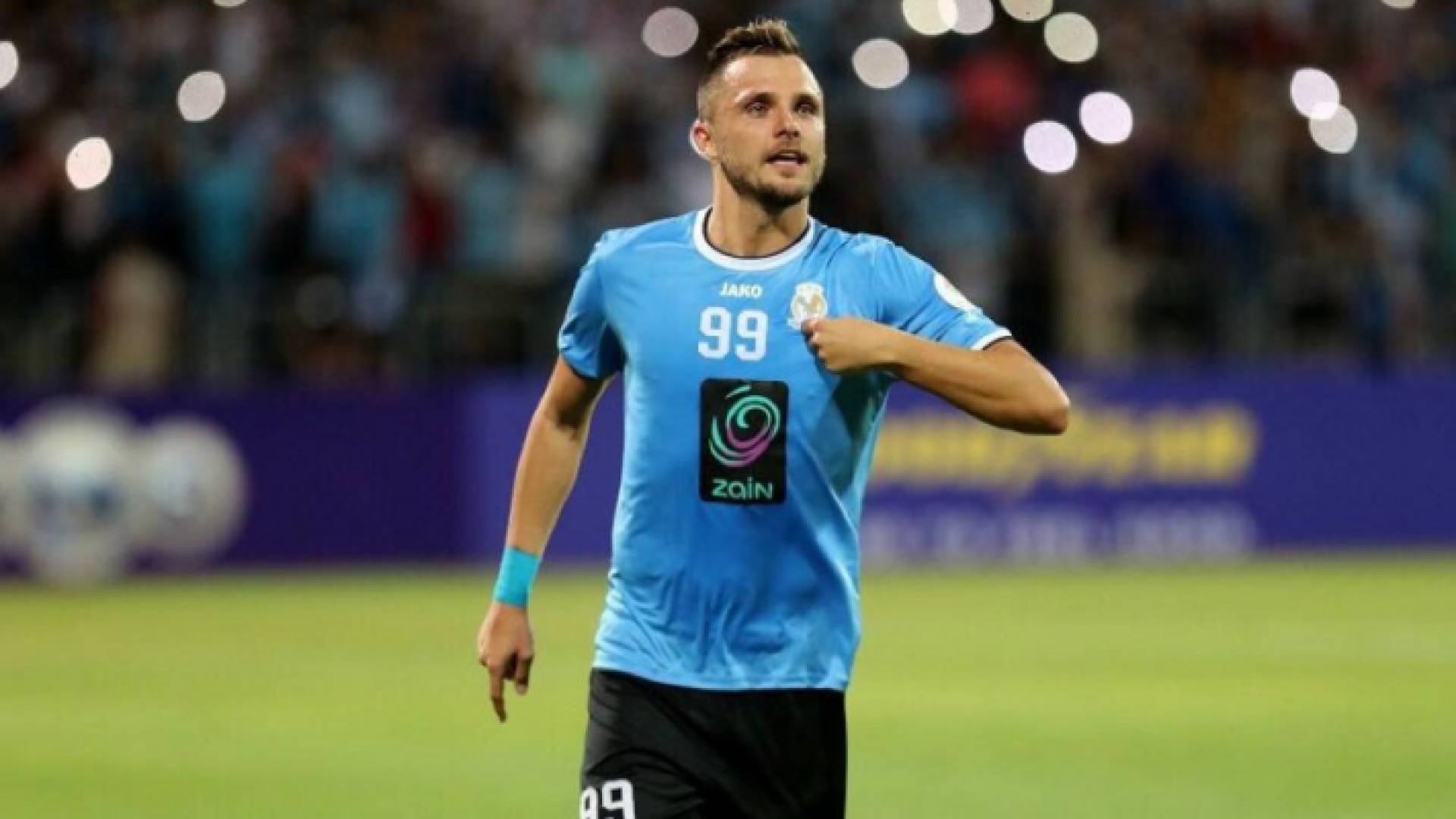 المحترف الليبي أكرم الزوي