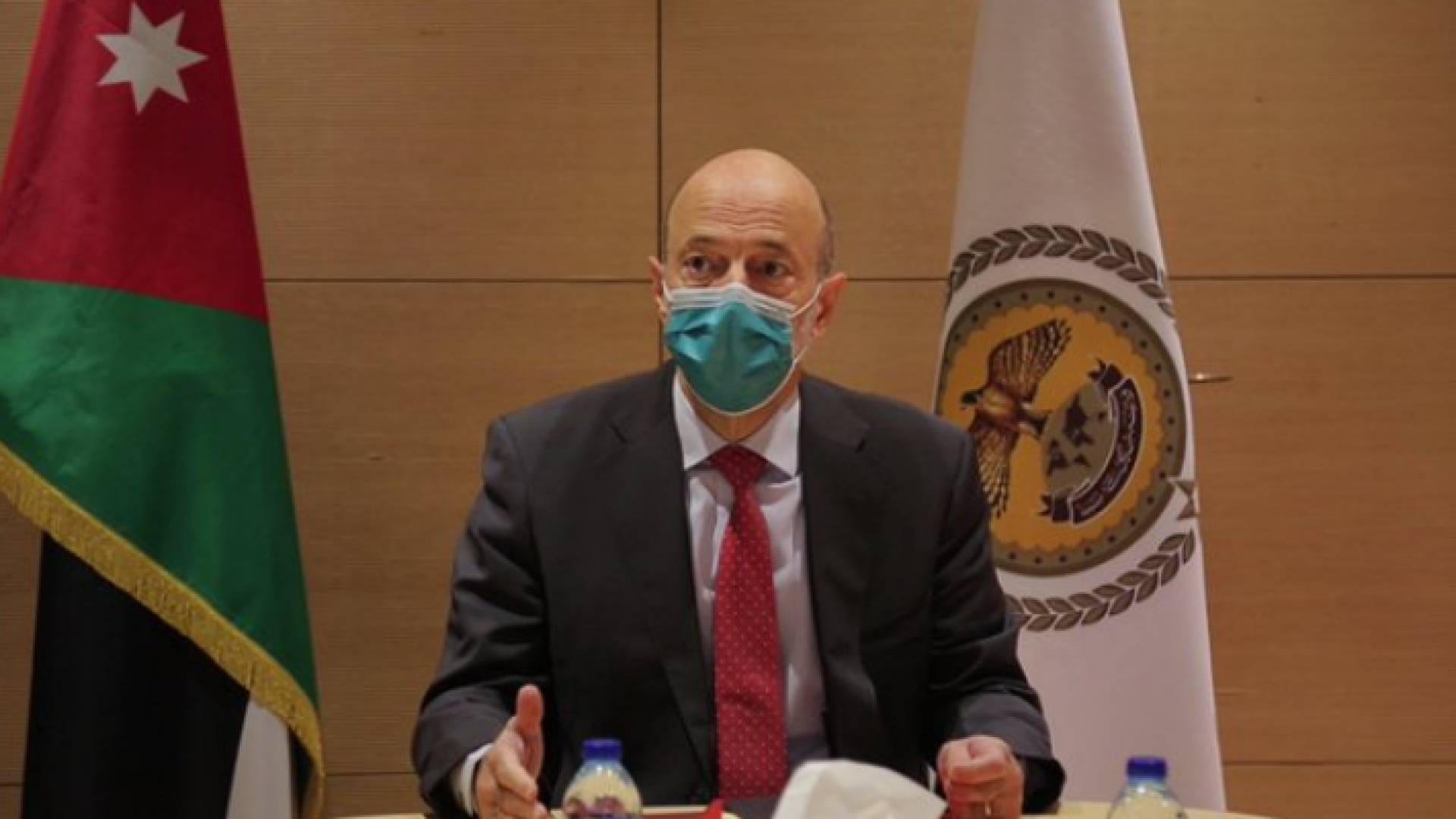 الرزاز يترأس اجتماعا في إدارة الأزمات