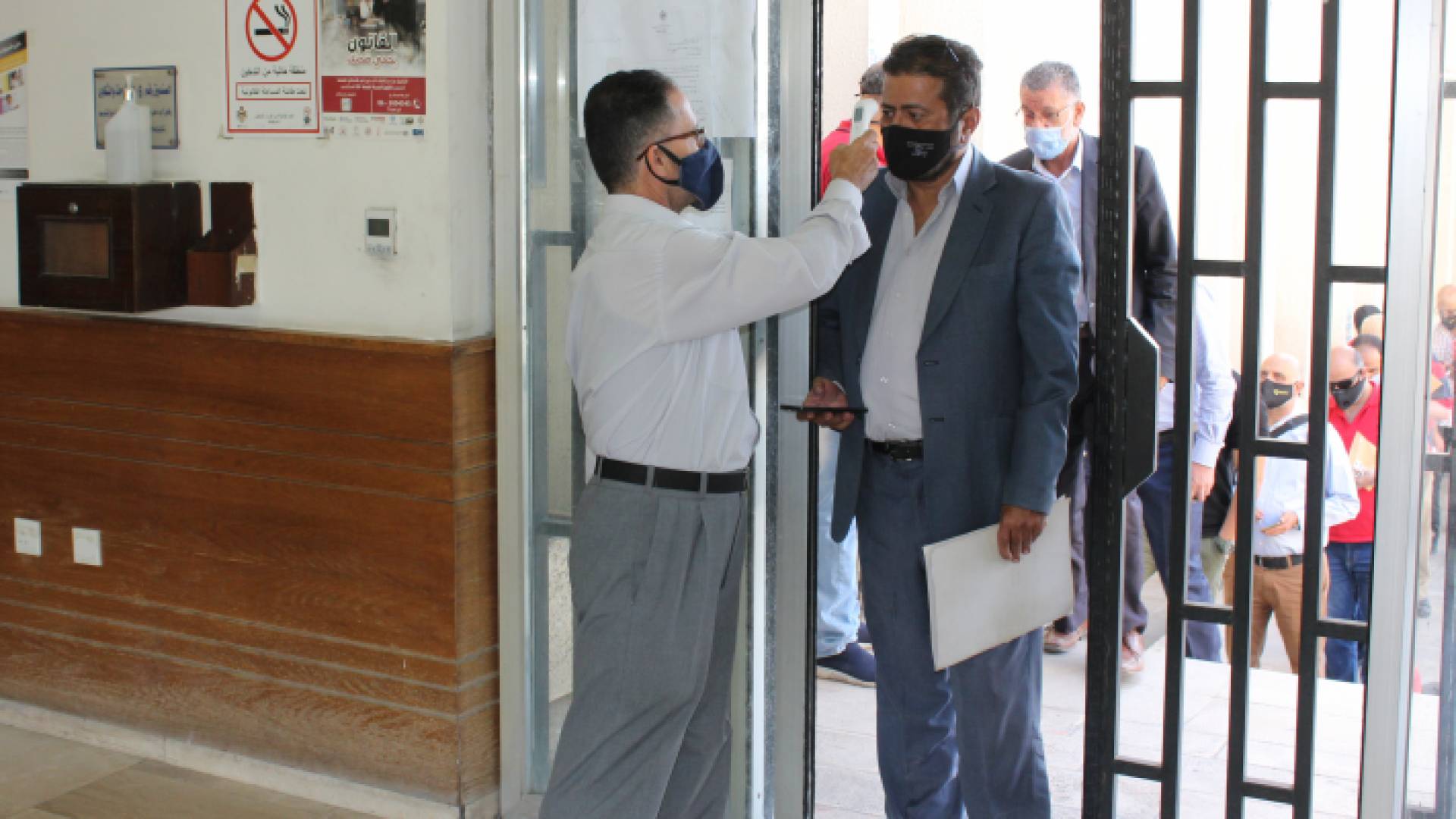 "الصناعة والتجارة" تستأنف عملها وتبدأ باستقبال المراجعين