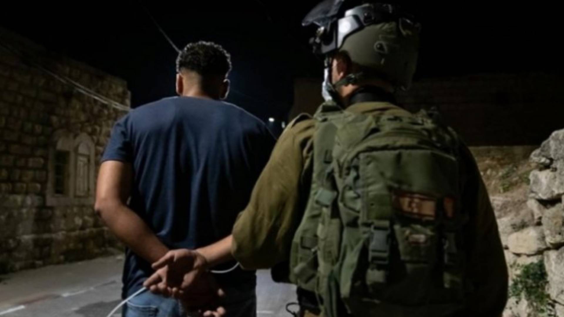 قوات الاحتلال تعتقل 15 فلسطينيا