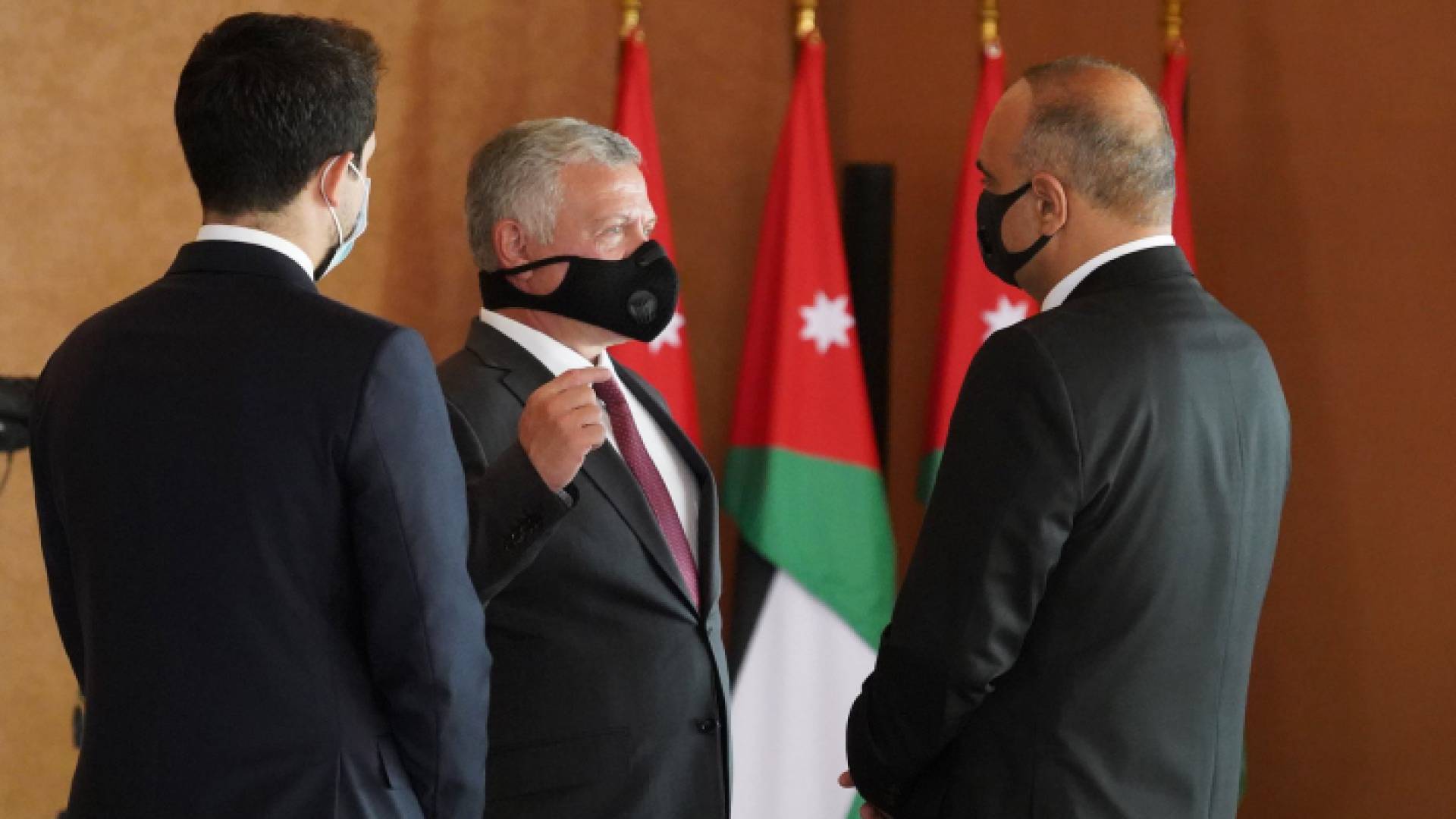 حكومة بشر الخصاونة أدت اليمين الدستورية الإثنين