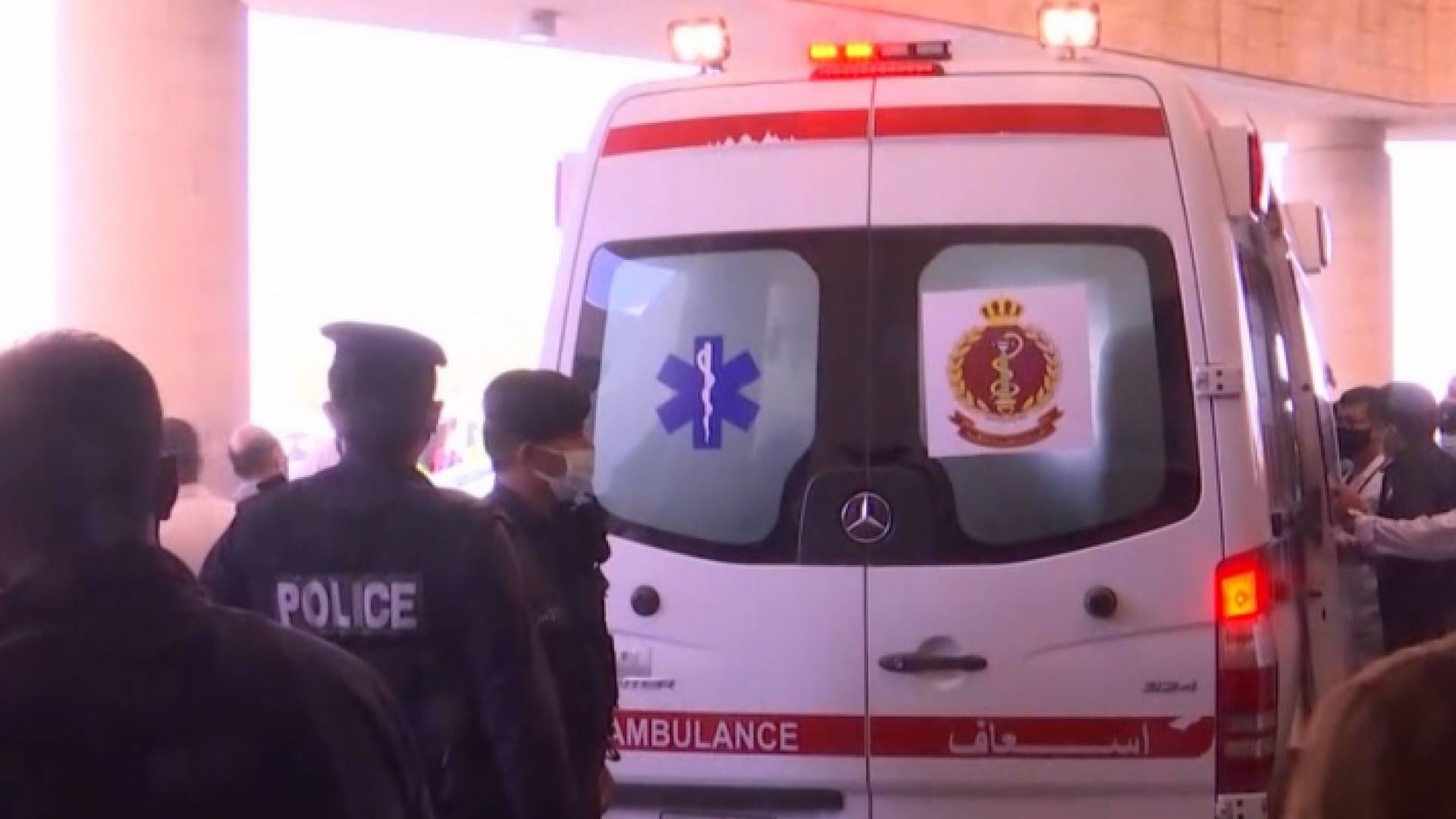 لحظة نقل صالح إلى المدينة الطبية