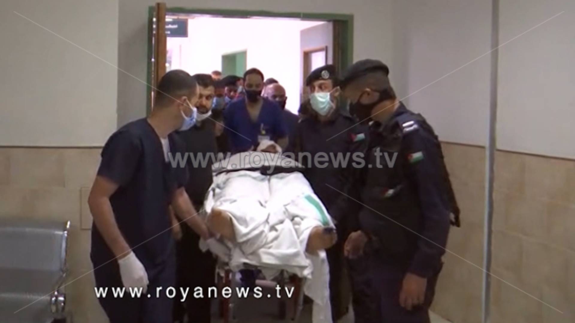 خلال عملية نقل فتى الزرقاء الى المدينة الطبية