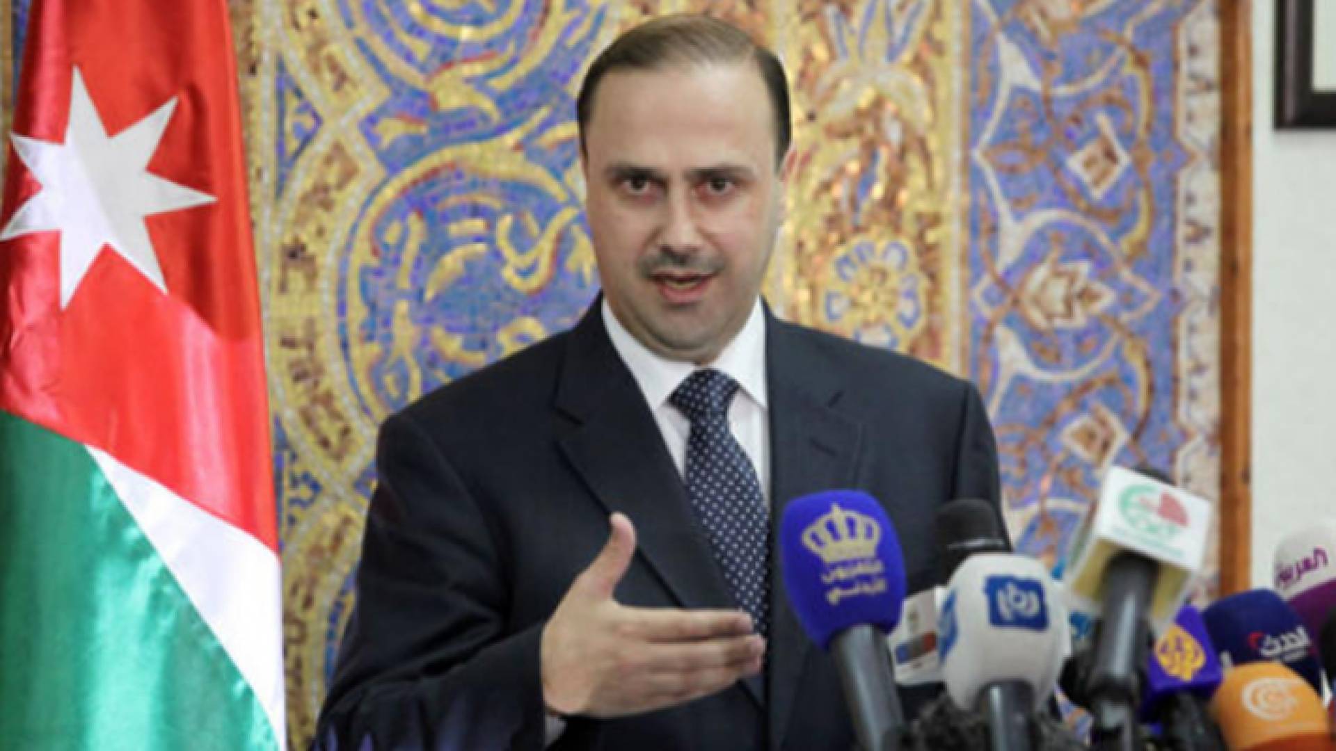 العين ووزير الإعلام الأسبق الدكتور محمد المومني