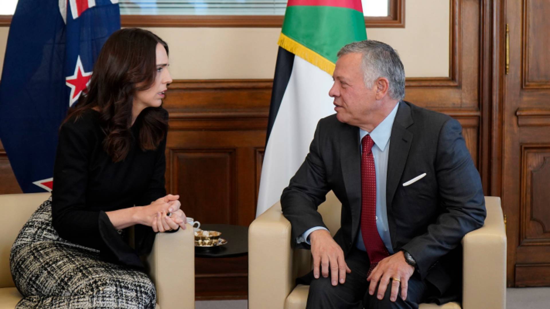 الملك ورئيسة وزراء نيوزيلندا