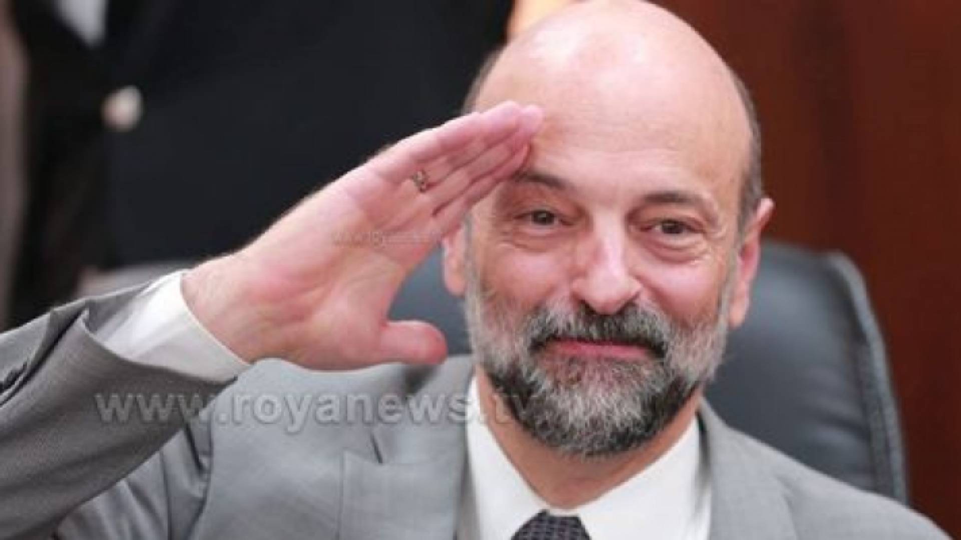 رئيس الوزراء السابق عمر الرزاز