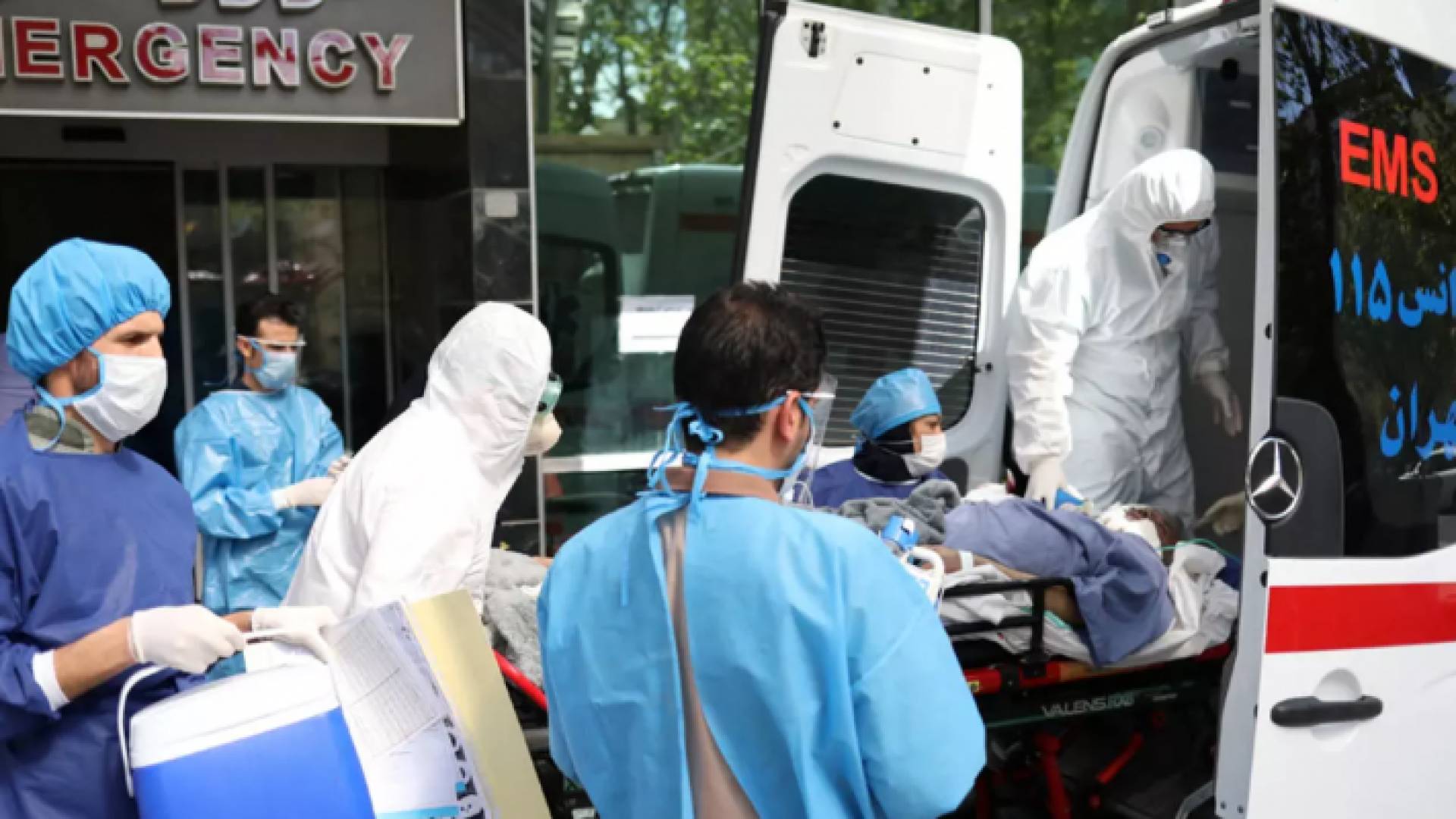 إيران تسجل 337 وفاة بسبب كورونا في حصيلة يومية قياسية