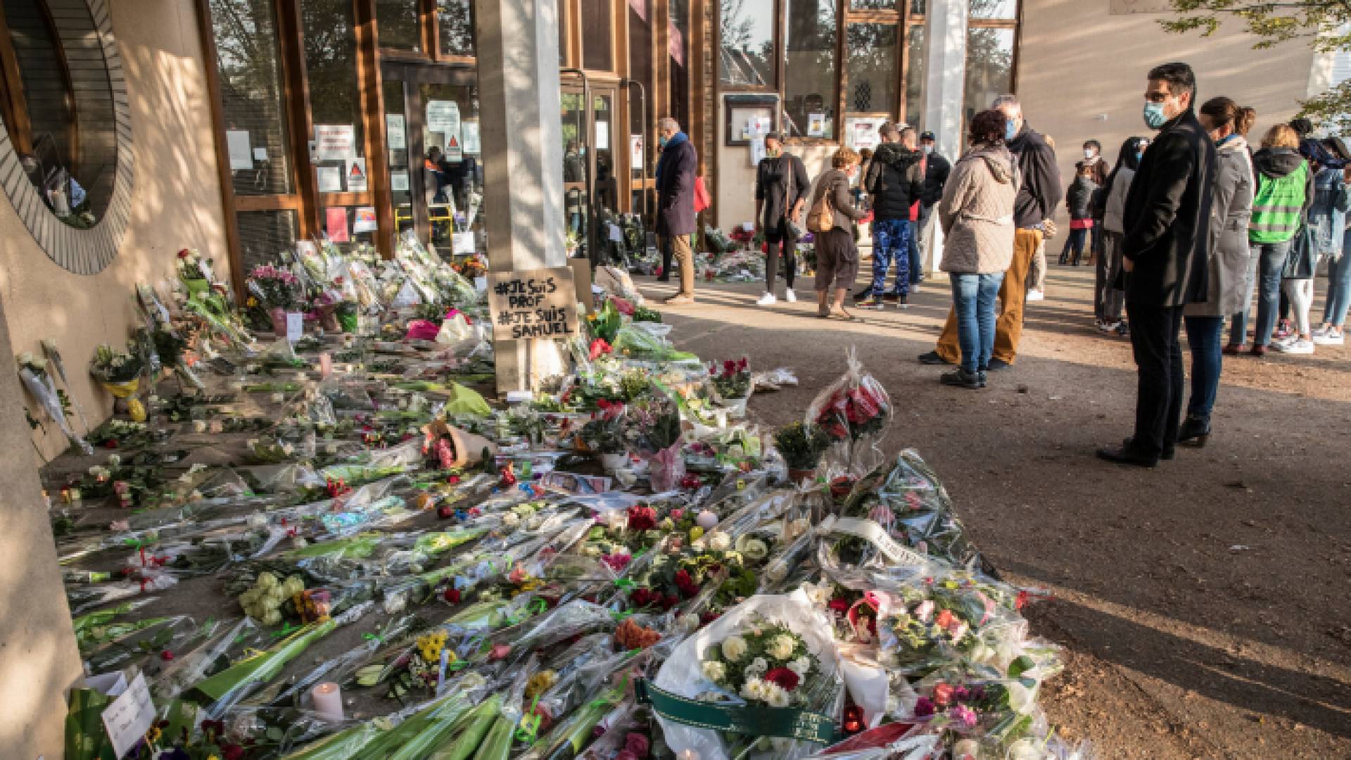 يريد ماكرون تعزيز أمن المدارس ومحيطها