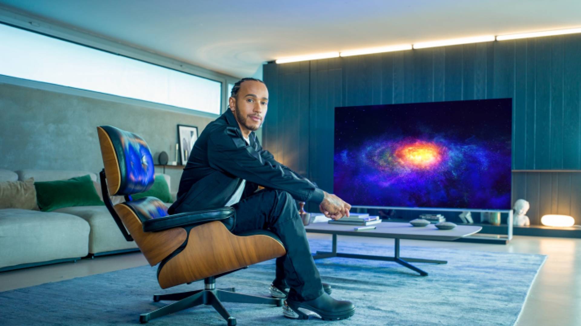 LG SIGNATURE تدخل في شراكة مع أيقونة الموضة العالمية والرائدة في مجال الموضة أوليفيا باليرمو