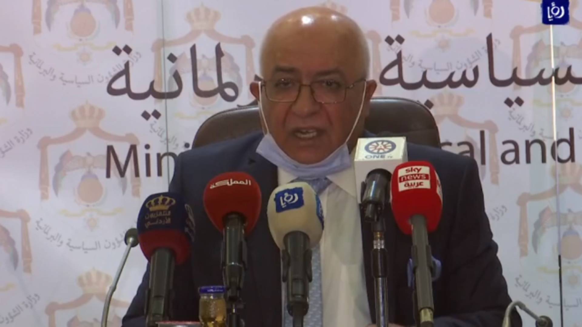 وزير الشؤون السياسية والبرلمانية، موسى المعايطة