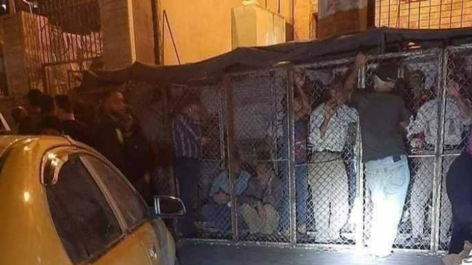 أقفاص من حديد لتنظيم دور الخبز في دمشق