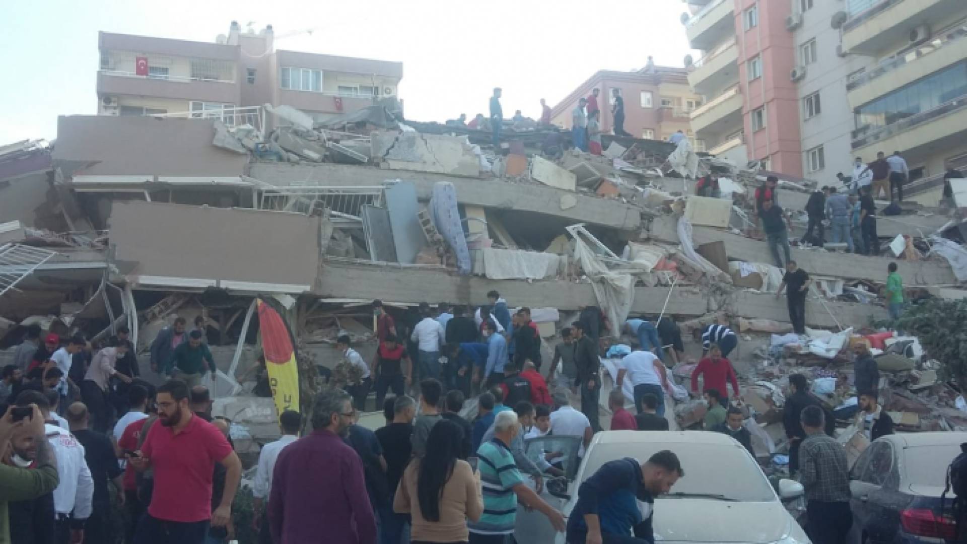 الزلزال خلف دمارا كبيرا