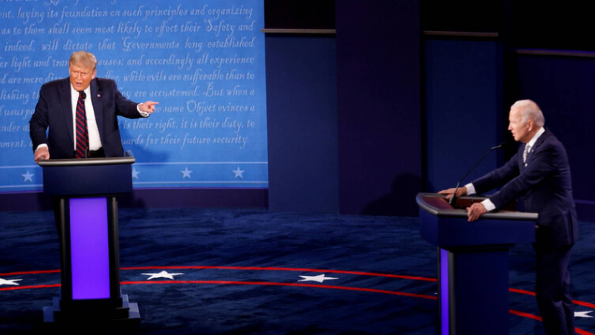 مركز إديسون: بايدن يقتنص 227 من أصوات المجمع الانتخابي مقابل 213 لترمب (رويترز)