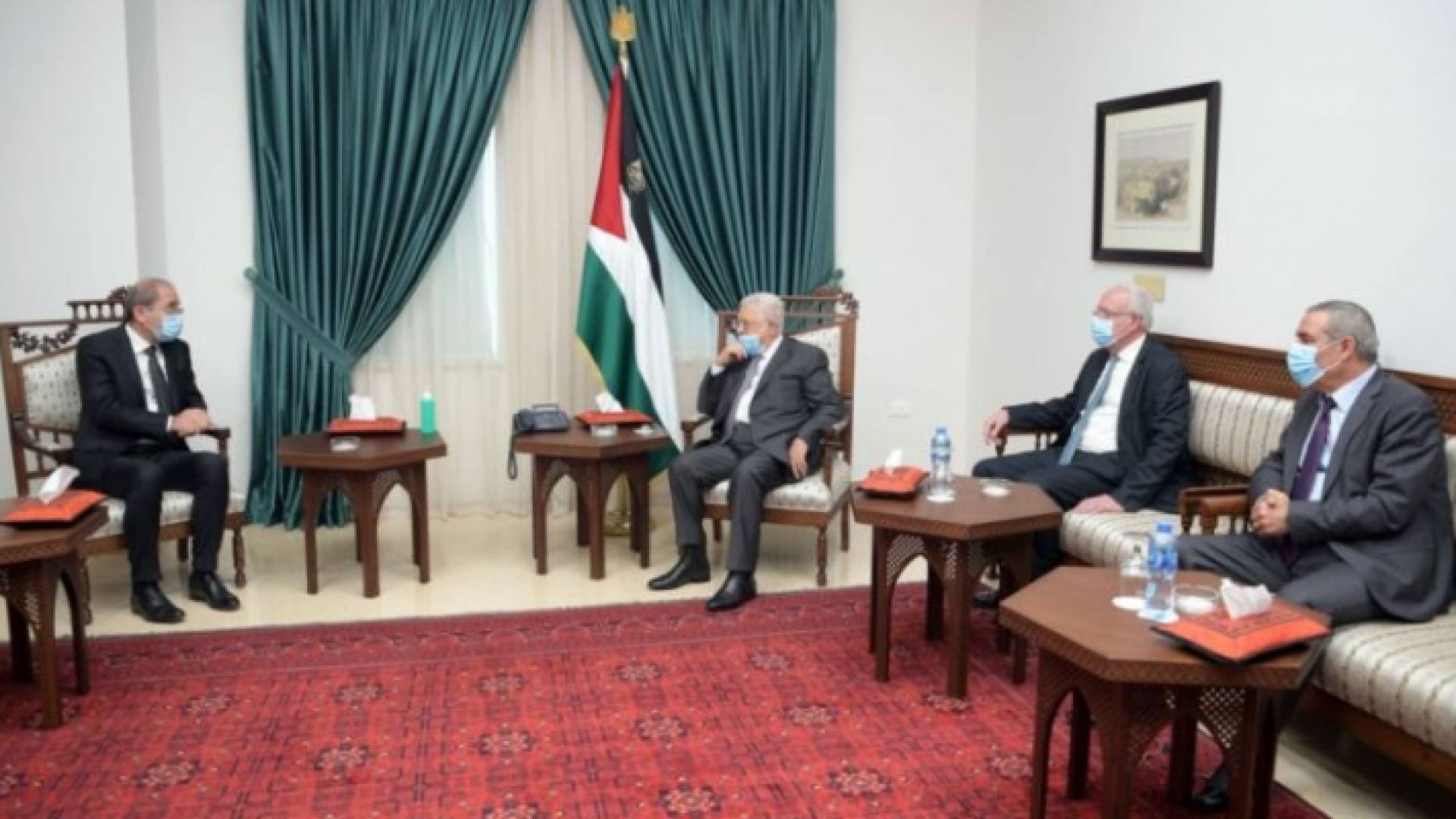 الصفدي يلتقي عباس في رام الله